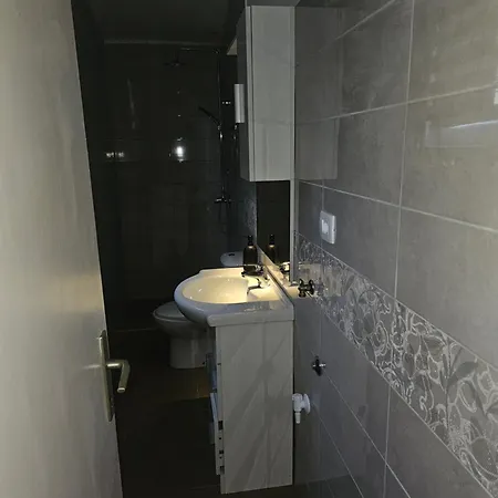 Marko 1 Bedroom Apartment-studio 4 Rum i privatbostad