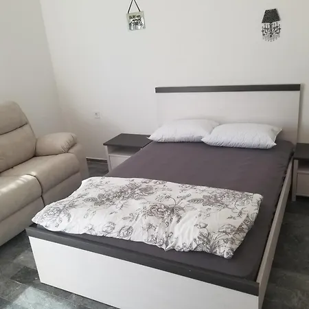 Marko 1 Bedroom Apartment-studio 4 Rum i privatbostad *