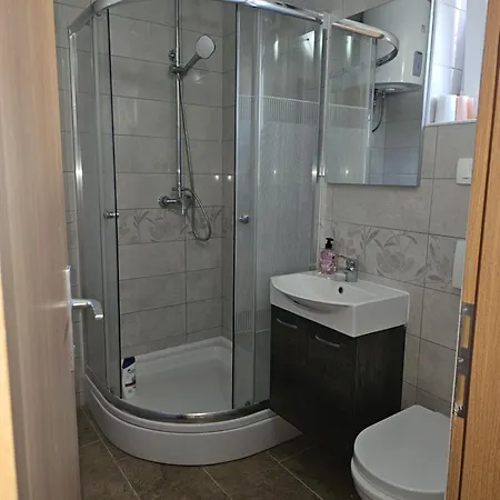 Marko 1 Bedroom Apartment-studio 4 * פולה